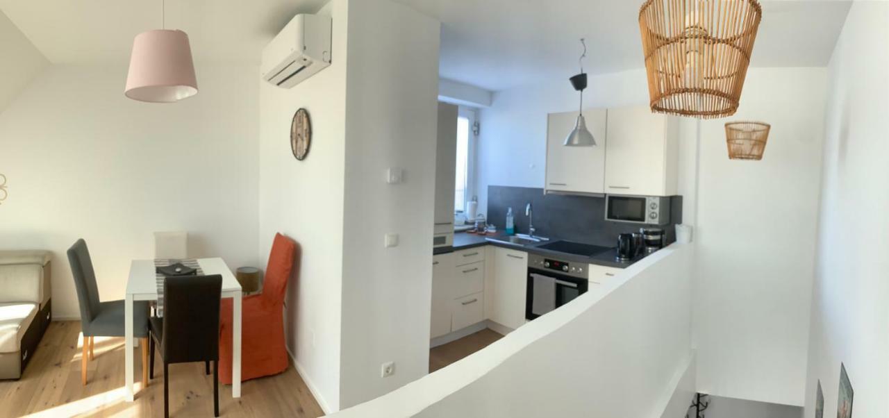 Double Floor *